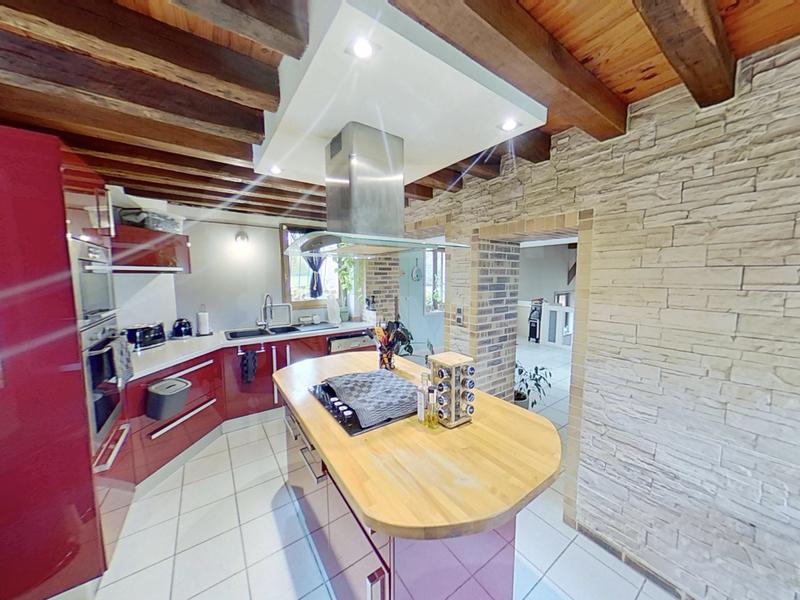 Maison - 216 m² - 7 pièces