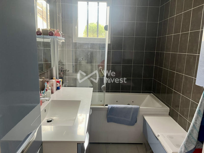 Maison - 80 m² - 5 pièces