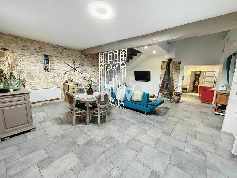 Maison - 274 m² - 10 pièces