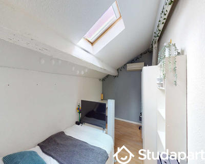 Chambre - 100 m² - 1 pièce