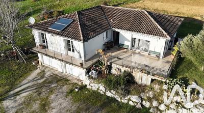 Maison - 190 m² - 6 pièces