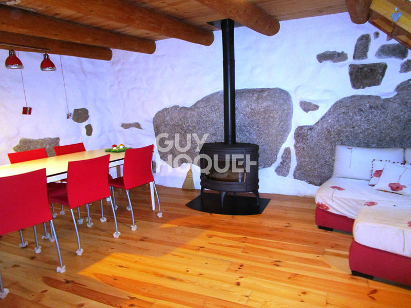 Maison - 180 m² - 8 pièces