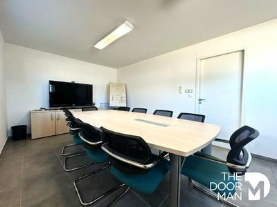 Bureau - 218 m² - 7 pièces