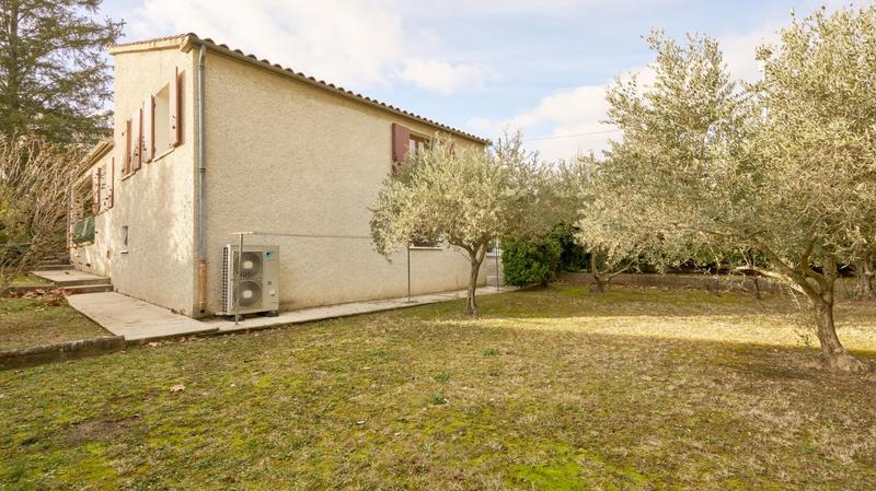Maison - 92 m² - 5 pièces