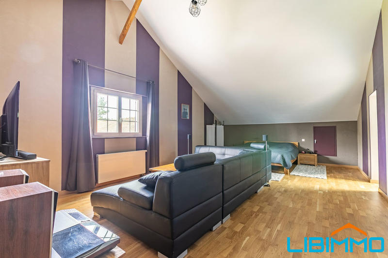 Maison - 257 m² - 8 pièces