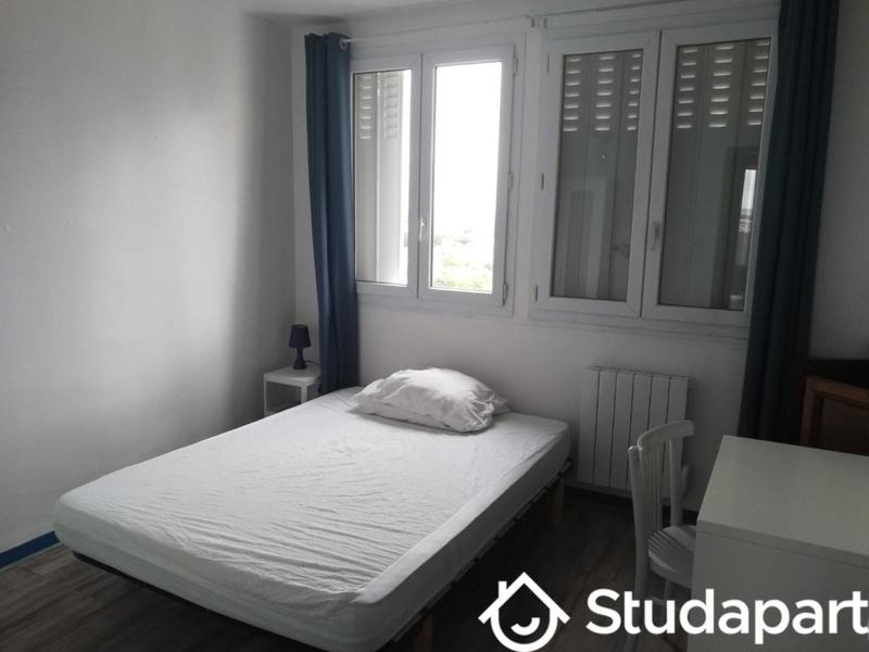 Chambre - 11 m² - 1 pièce