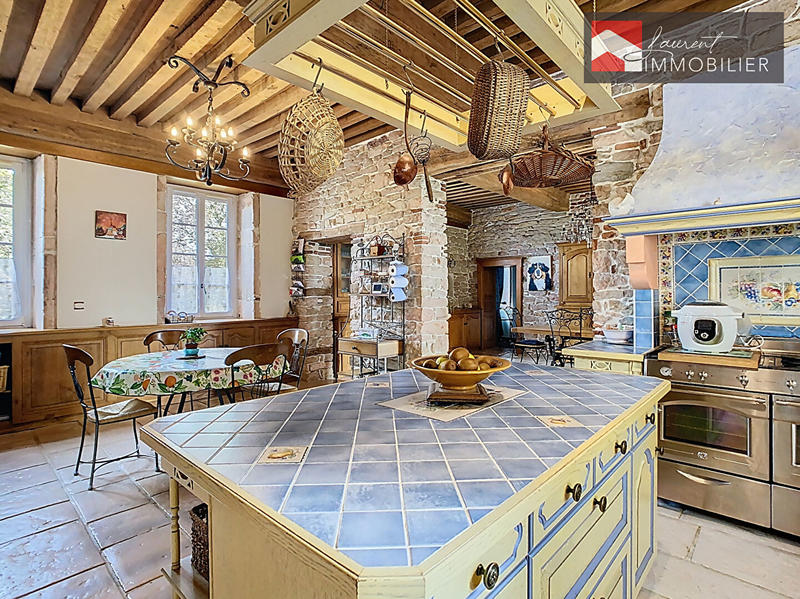 Maison - 291 m² - 6 pièces