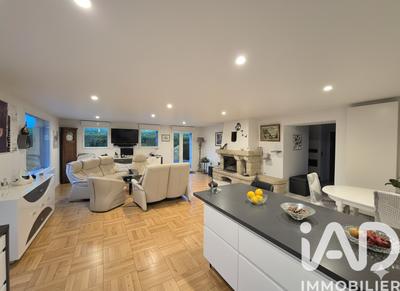 Maison - 177 m² - 6 pièces