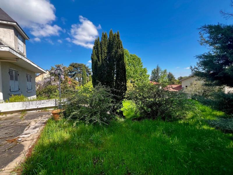 Maison - 185 m² - 8 pièces