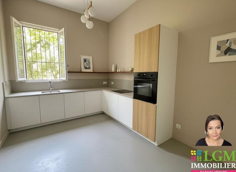 Mas - 300 m² - 8 pièces