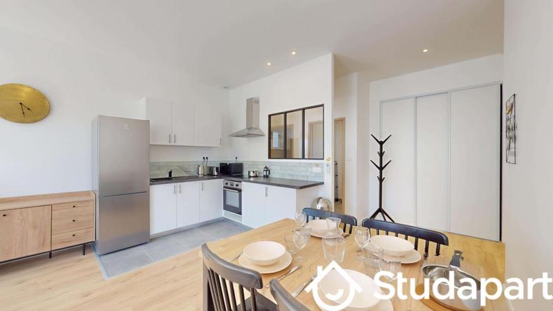 Chambre - 9 m² - 1 pièce