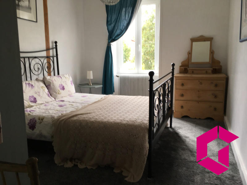 Maison - 300 m² - 16 pièces