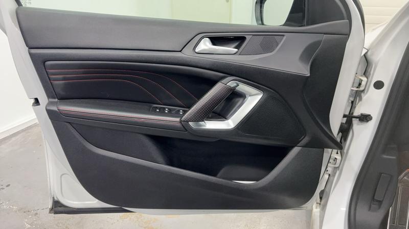 Peugeot 308 II 1.6 Thp 205 Gt