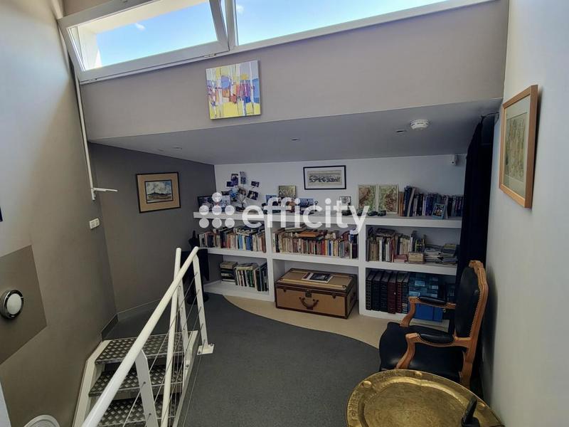 Maison - 210 m² - 5 pièces