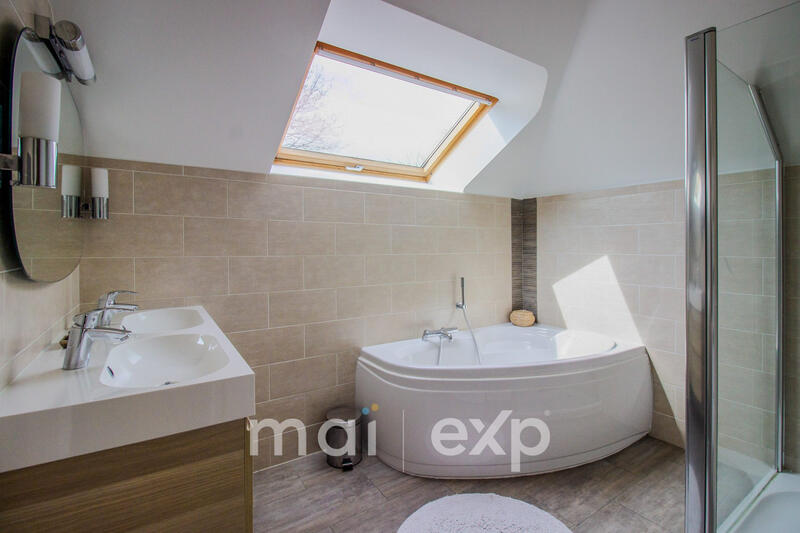 Maison contemporaine - 210 m² - 7 pièces