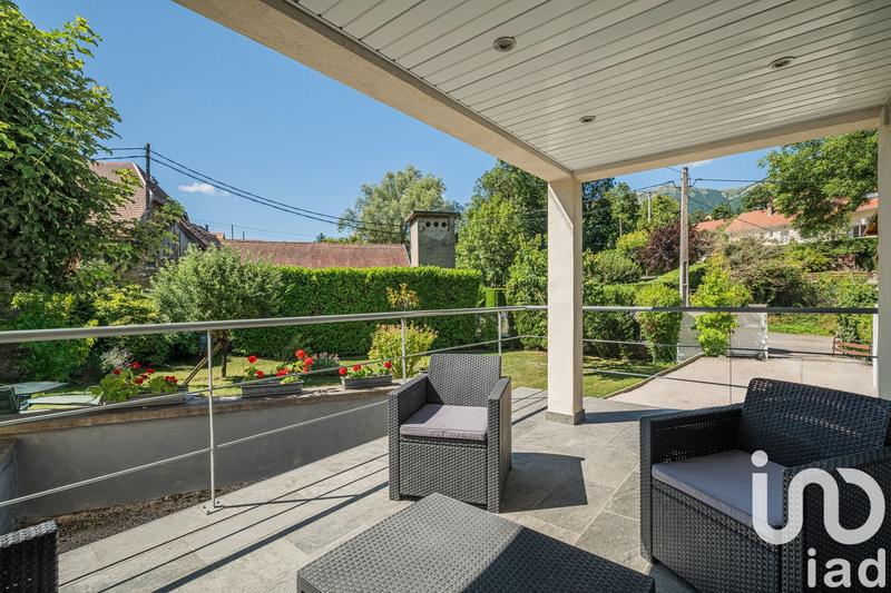 Maison - 181 m² - 7 pièces