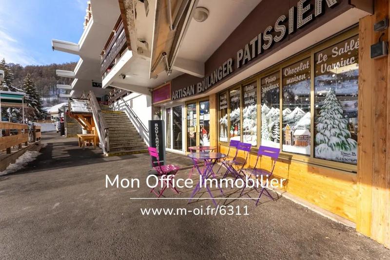 Fonds de commerce - Local commercial - 200 m²
