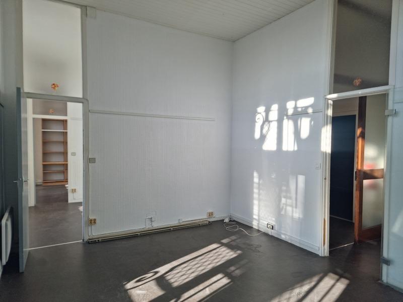 Bureau - 96 m² - 8 pièces