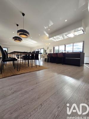 Maison de maîtres - 275 m² - 6 pièces