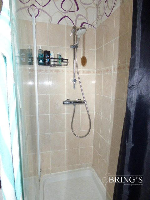 Maison - 222 m² - 8 pièces