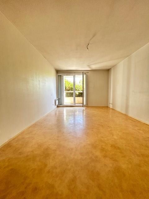 Appartement ancien - 67 m² - 3 pièces