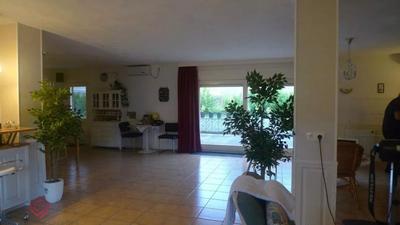 Villa - 250 m² - 4 pièces