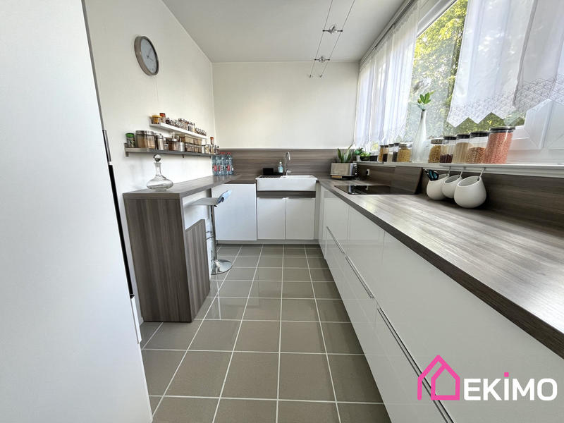 Appartement - 98 m² - 4 pièces