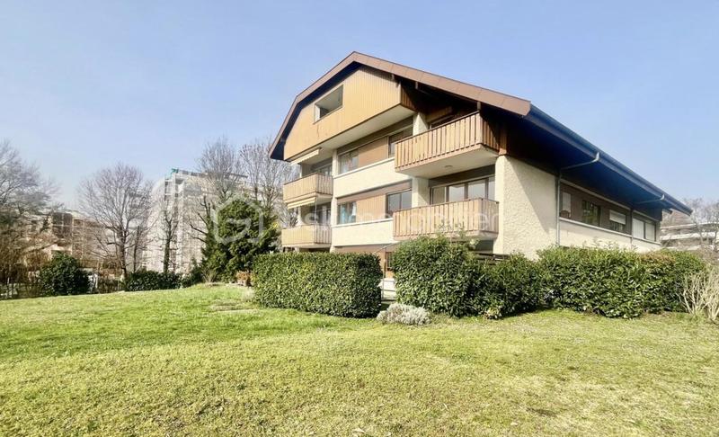 Appartement - 93 m² - 3 pièces