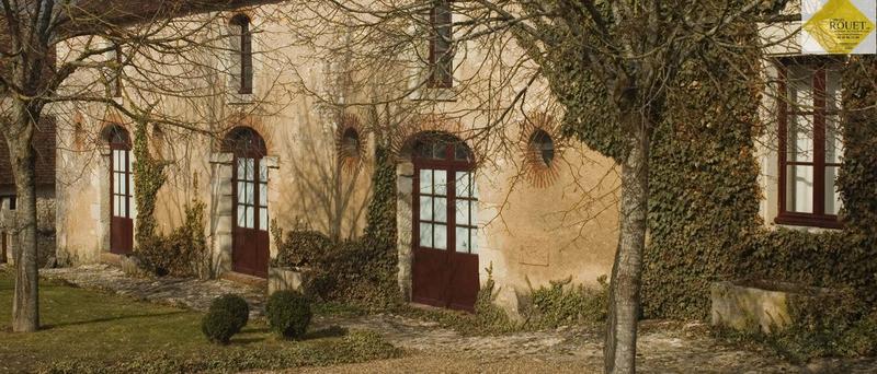 Maison - 540 m² - 11 pièces