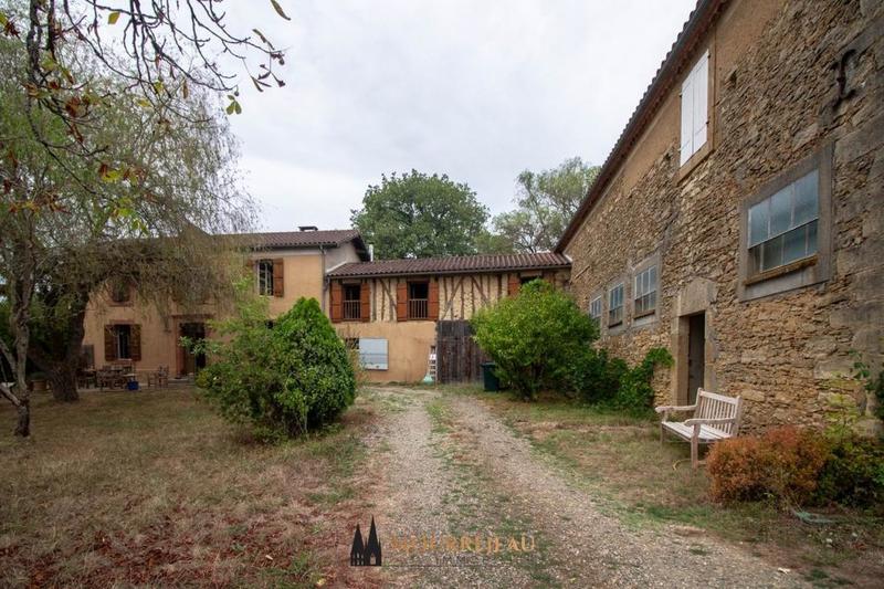 Propriété - 550 m² - 19 pièces