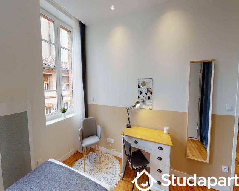 Chambre - 120 m² - 1 pièce