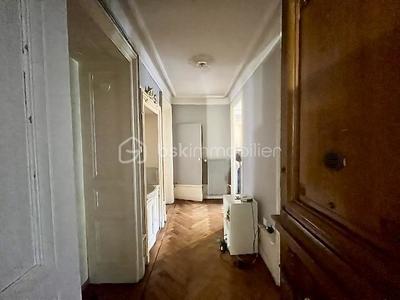 Appartement - 79 m² - 4 pièces