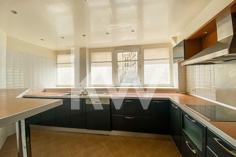 Appartement - 107 m² - 6 pièces