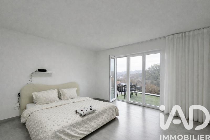 Maison - 226 m² - 8 pièces