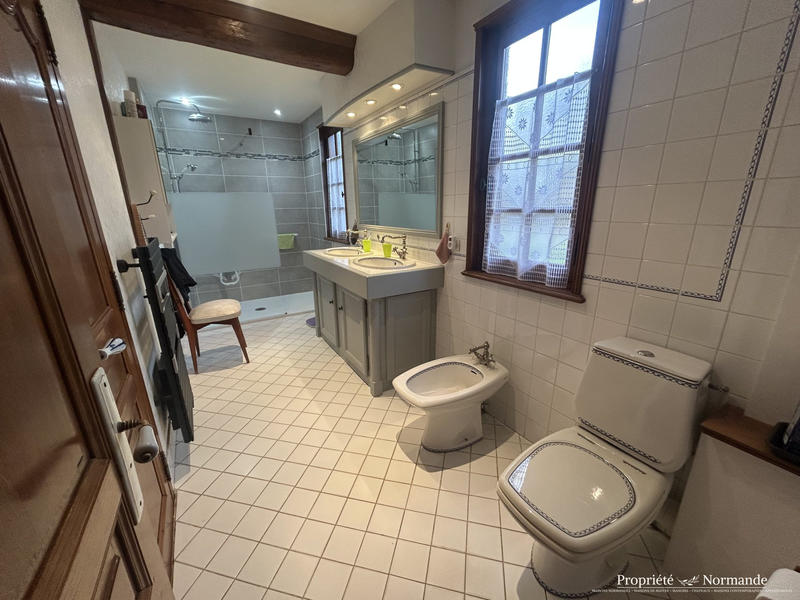 Maison ancienne - 172 m² - 7 pièces