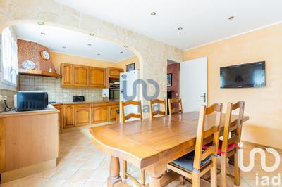 Maison - 183 m² - 10 pièces