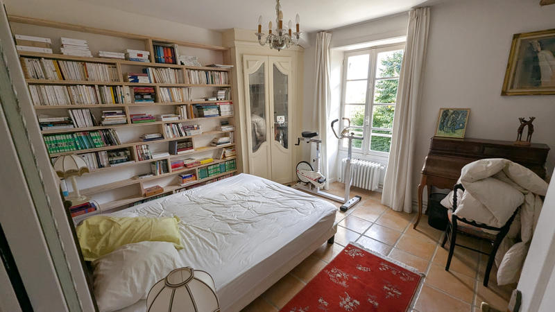 Maison - 340 m² - 13 pièces