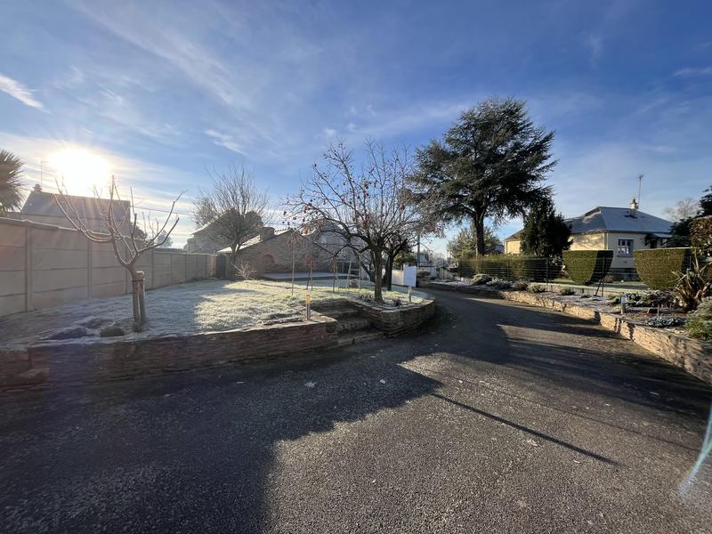 Maison traditionnelle - 170 m² - 8 pièces