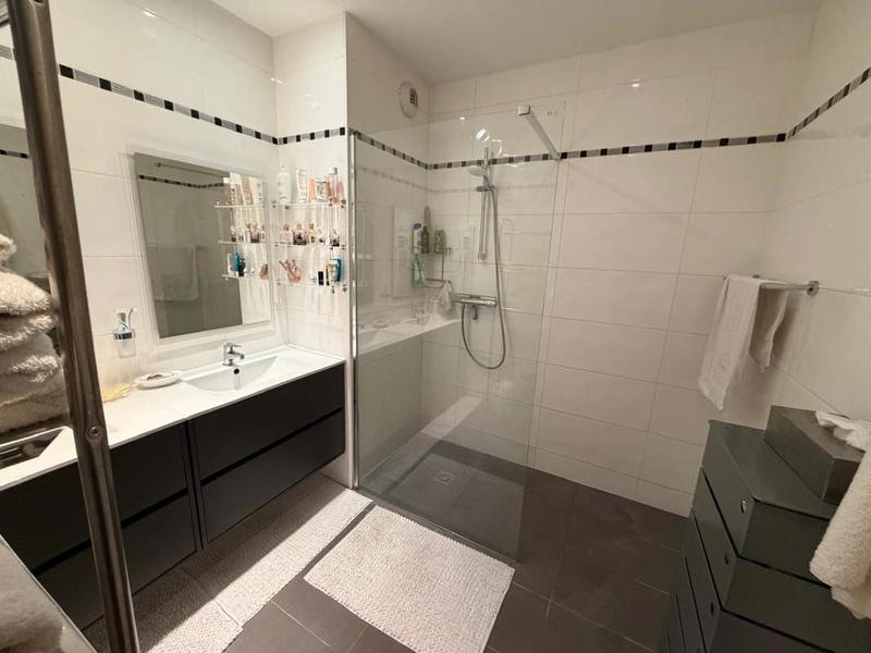 Appartement - 81 m² - 3 pièces