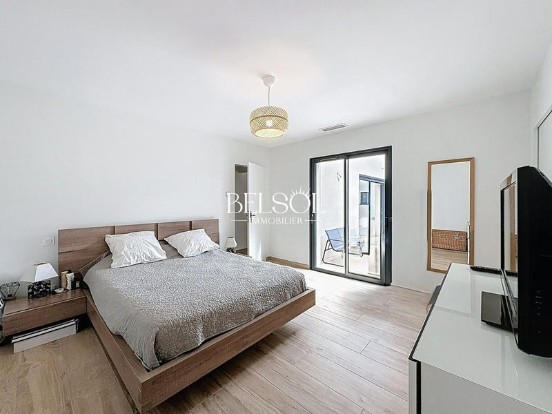 Maison contemporaine - 186 m² - 6 pièces