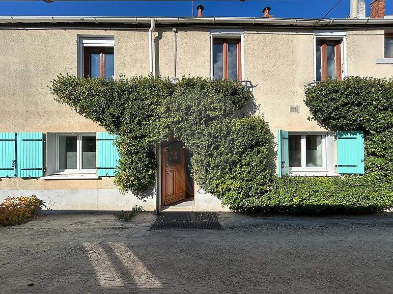 Maison - 96 m² - 5 pièces