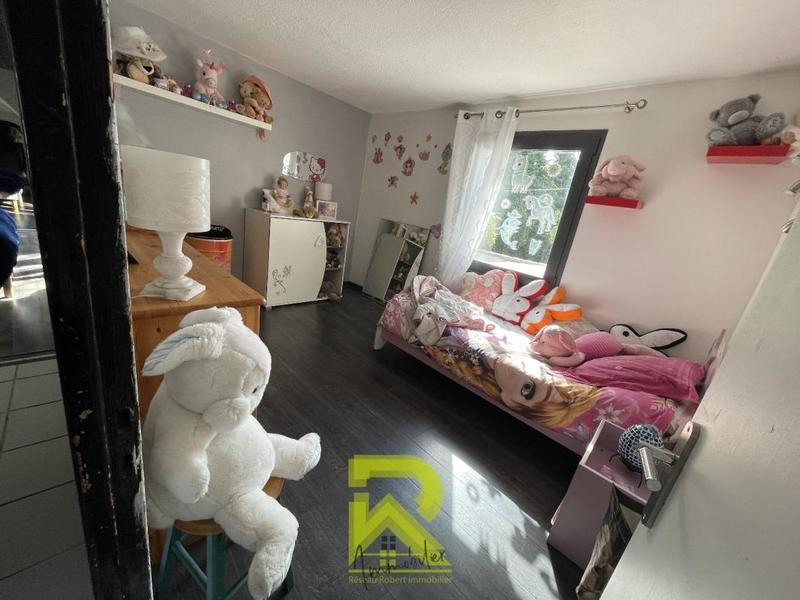 Propriété - 211 m² - 6 pièces