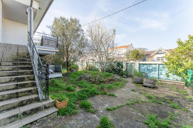 Maison bourgeoise - 252 m² - 10 pièces