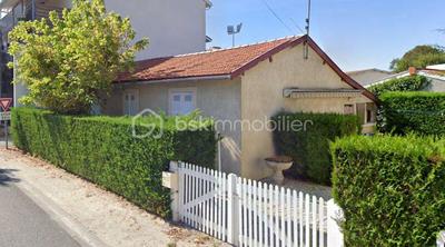 Maison traditionnelle - 93 m² - 5 pièces