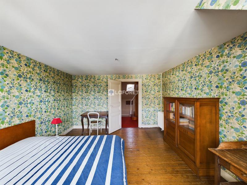 Maison traditionnelle - 190 m² - 10 pièces