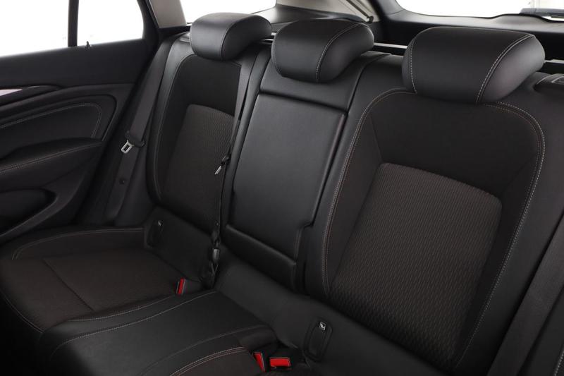 Opel Insignia Sports Tourer 1.6 Diesel Innovation Automatique 136 ch