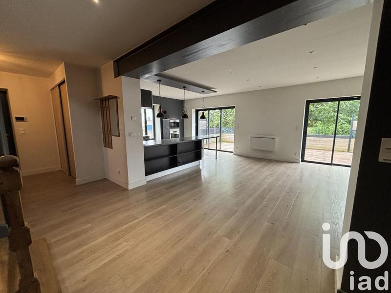 Maison - 190 m² - 7 pièces