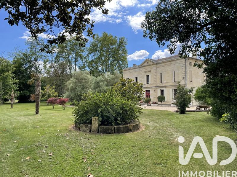 Maison - 580 m² - 11 pièces