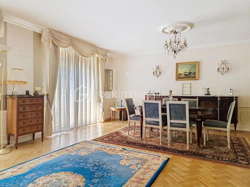 Maison de ville - 152 m² - 9 pièces