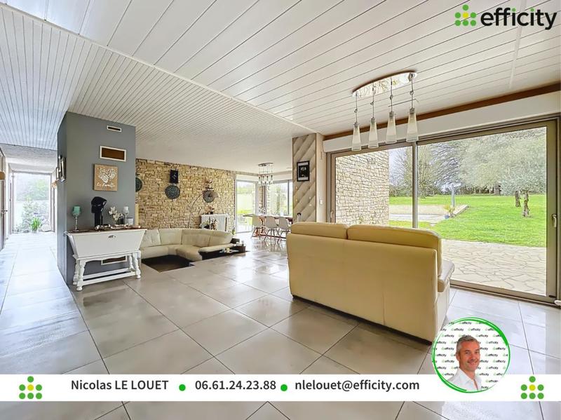 Pavillon - 230 m² - 9 pièces